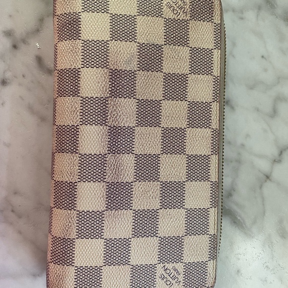 Louis Vuitton Paris long wallet made in Spain. - Picture 2 of 6